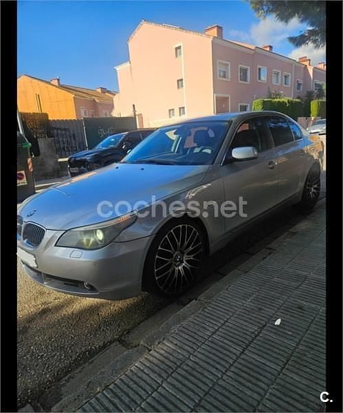 Usado BMW 530 218 CV (160 kW) 2006 Gris / plata Berlina