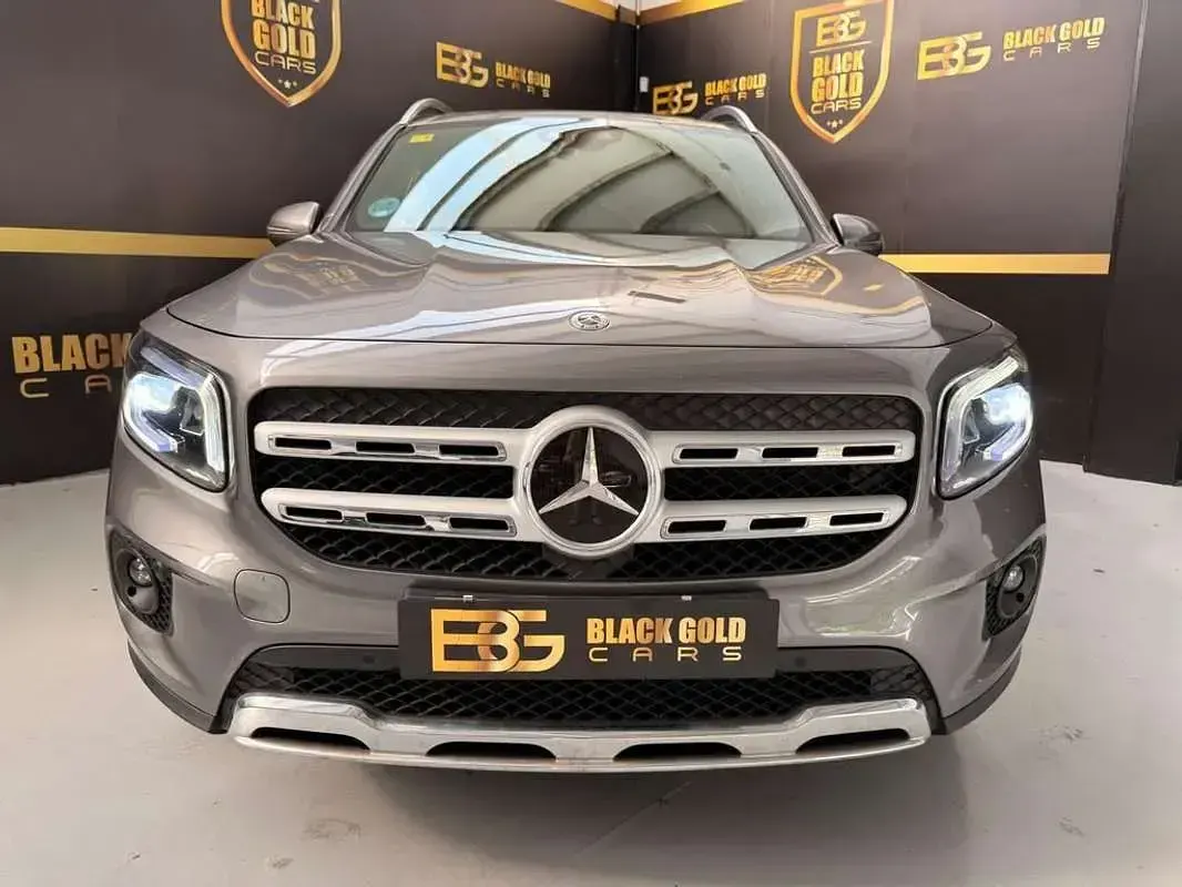 Usado Mercedes GLB200 150 CV (110 kW) 2020 Gris SUV