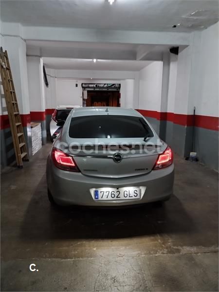 Usado Opel Insignia Cosmo 220 CV (161 kW) 2009 Gris / plata Berlina