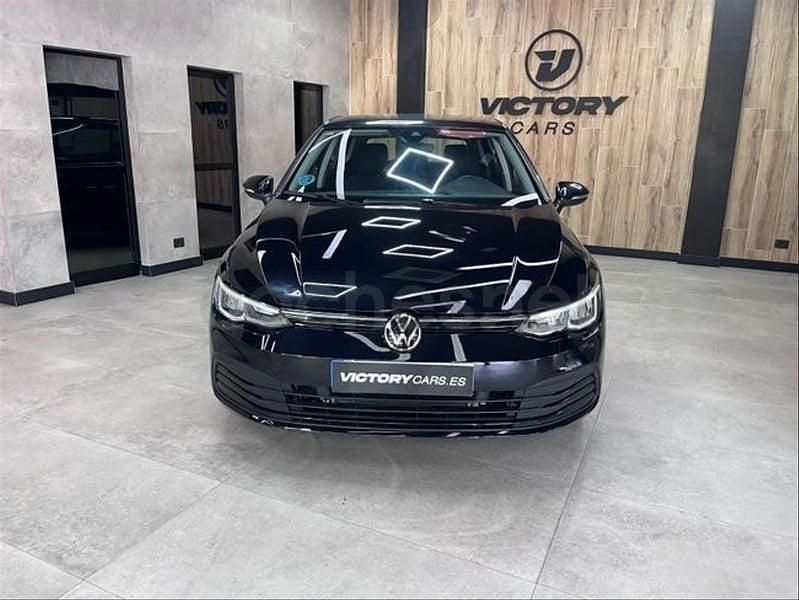 Usado VW Golf VIII Life 110 CV (80 kW) 2021 Negro Berlina