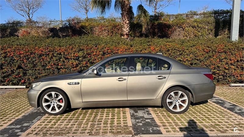 Usado BMW 530 Exclusive 231 CV (169 kW) 2004 Beige Berlina