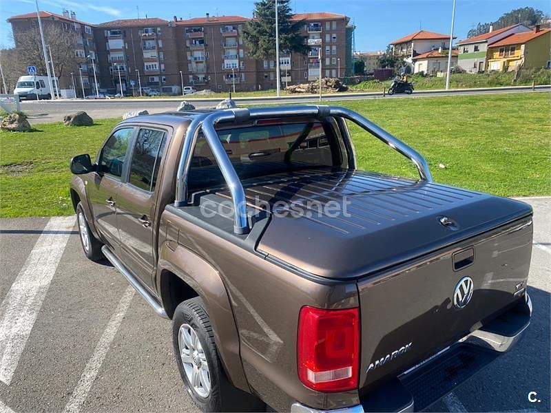Usado VW Amarok Highline 163 CV (119 kW) 2010 Marrón Pickup/Camioneta