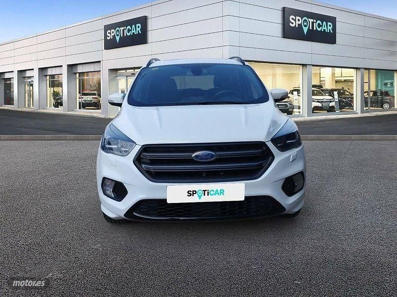Usado Ford Kuga ST-Line 120 CV (88 kW) 2017 Blanco SUV