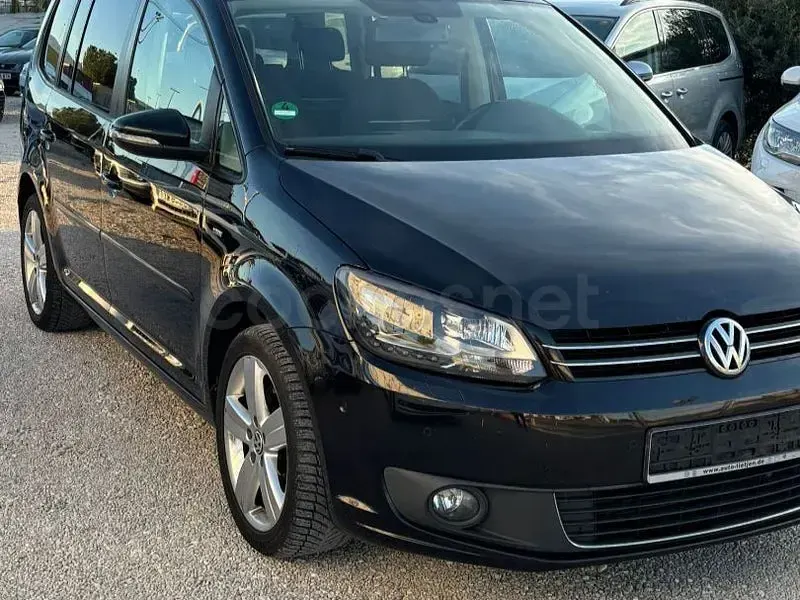 Usado VW Touran Advance 140 CV (102 kW) 2015 Negro Monovolumen