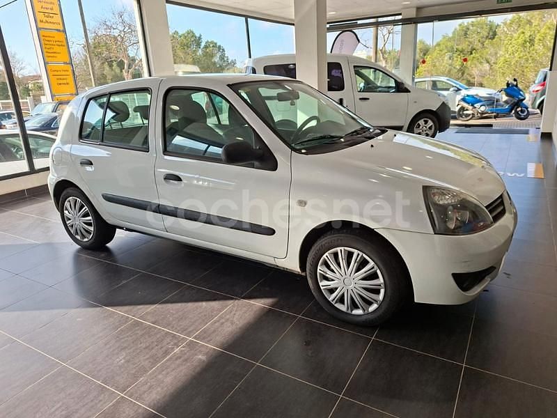 Blanco Usado 2007 Renault Clio II Authentique Berlina | 3900 € (Precio justo) - Imagen 1/4