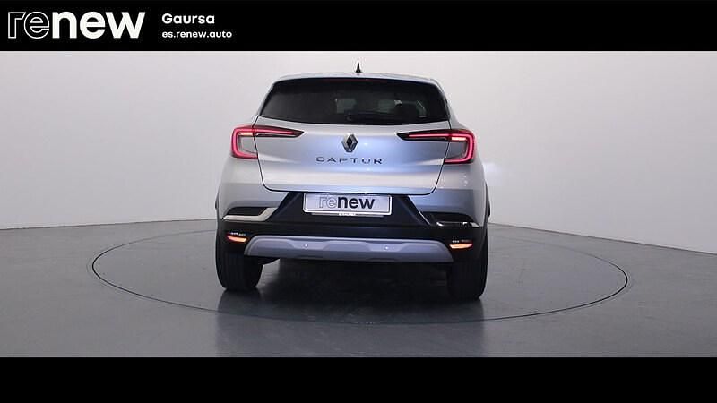 Usado Renault Captur Techno 140 CV (102 kW) 2023 Gris SUV