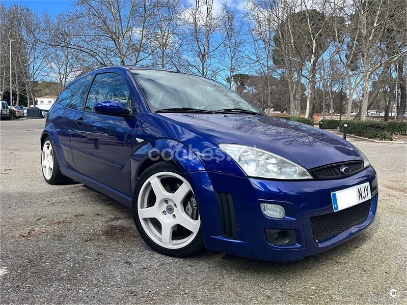 Usado Ford Focus RS 220 CV (161 kW) 2002 Azul Berlina
