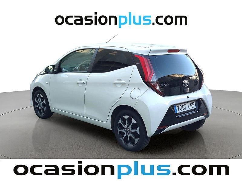 Usado Toyota Aygo X-play 72 CV (52 kW) 2021 Blanco Utilitario