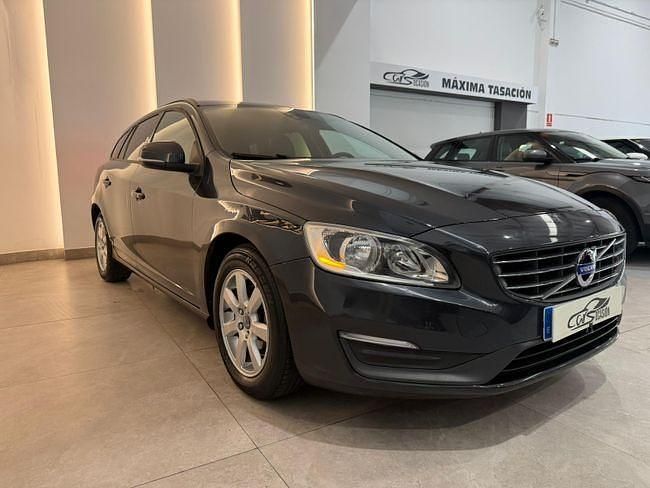 Usado Volvo V60 Momentum 115 CV (84 kW) 2014 Azul Familiar