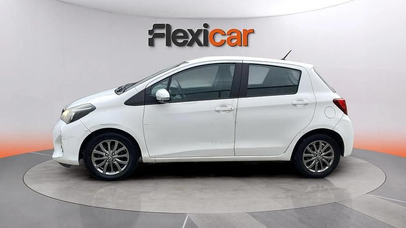 Usado Toyota Yaris Active 99 CV (72 kW) 2016 Blanco Utilitario