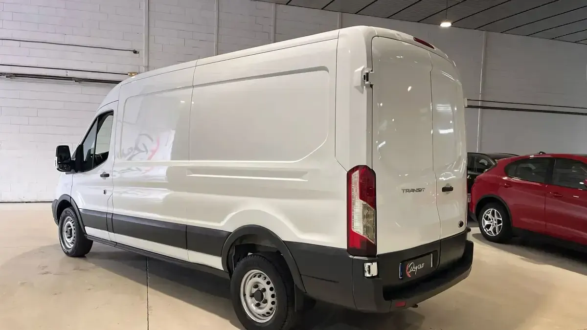 Usado Ford Transit Ambiente 130 CV (95 kW) 2020 Blanco