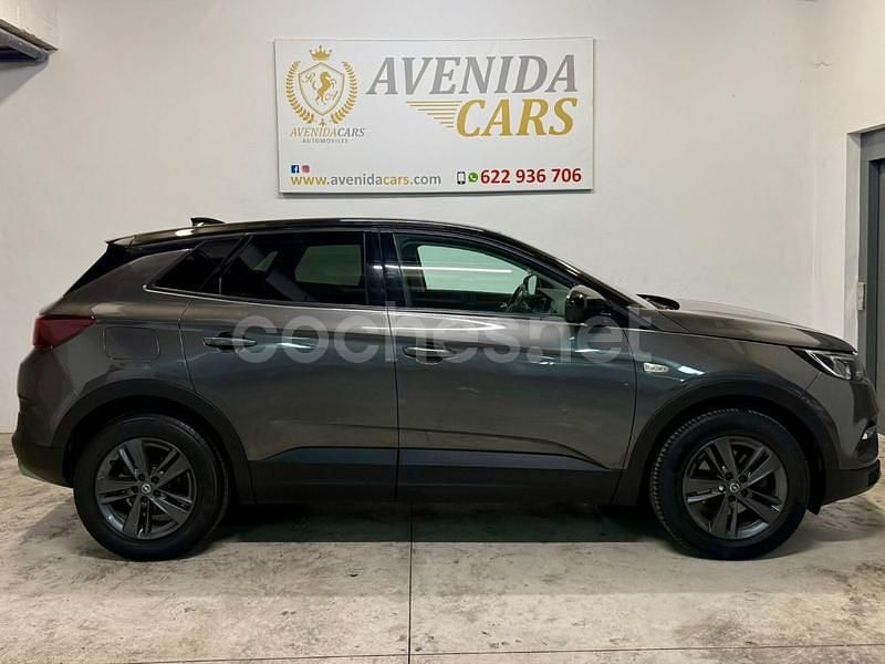 Usado Opel Grandland X Edition 130 CV (95 kW) 2021 Gris / plata SUV