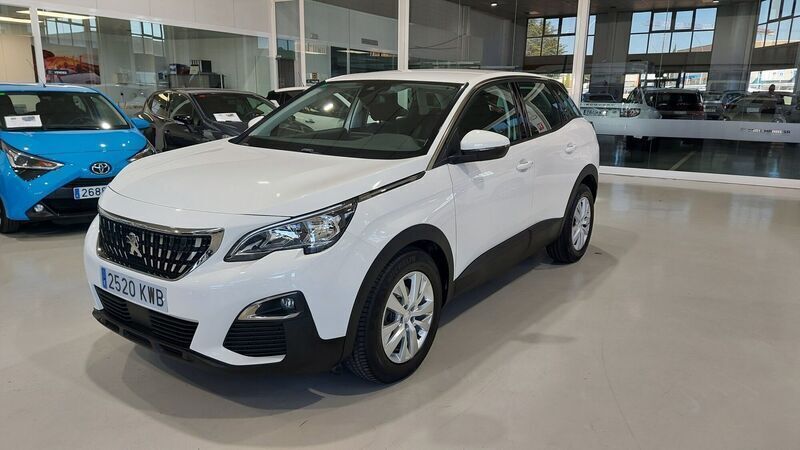 Usado Peugeot 3008 Active 130 CV (95 kW) 2019 Blanco SUV