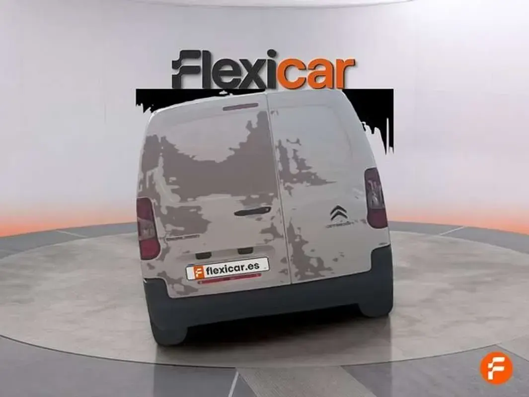 Usado Citroën Berlingo 102 CV (75 kW) 2021 Blanco Monovolumen