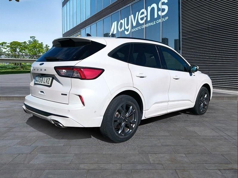 Usado Ford Kuga ST-Line X 225 CV (165 kW) 2022 Blanco SUV