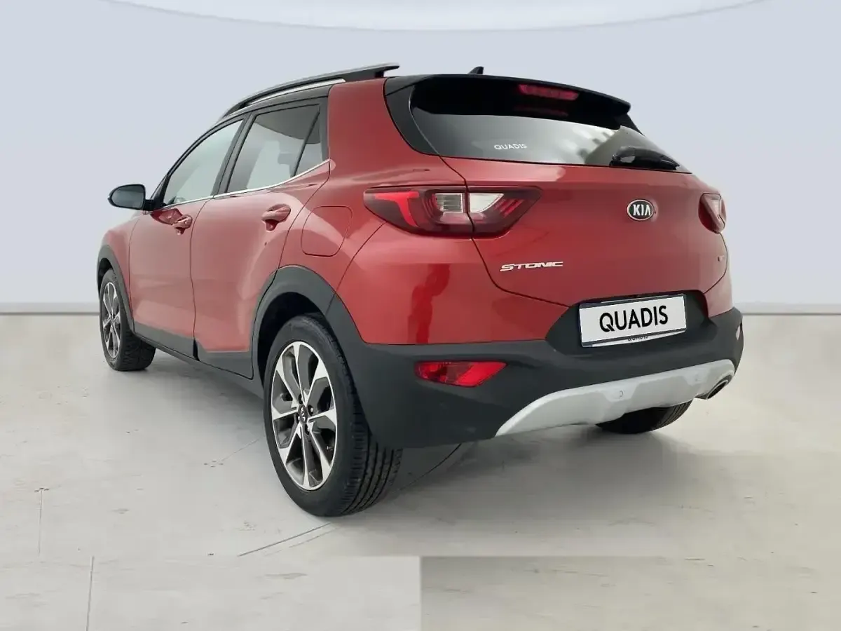 Usado Kia Stonic 100 CV (73 kW) 2019 Rojo SUV
