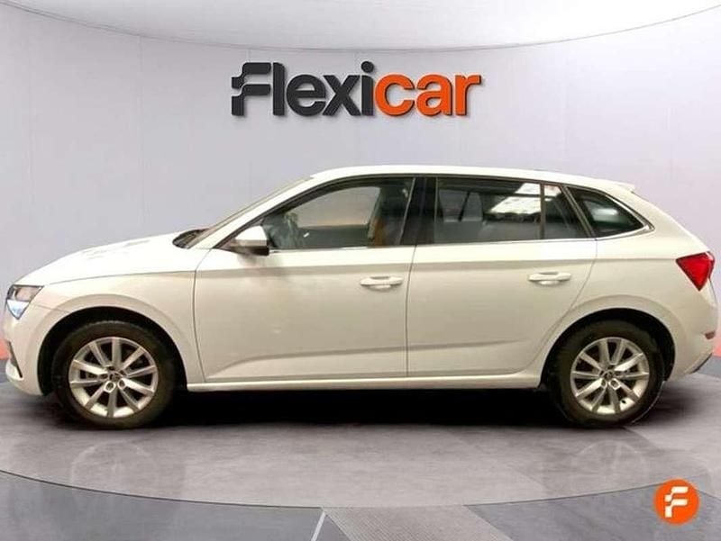 Usado Skoda Scala Style 116 CV (85 kW) 2020 Blanco Utilitario