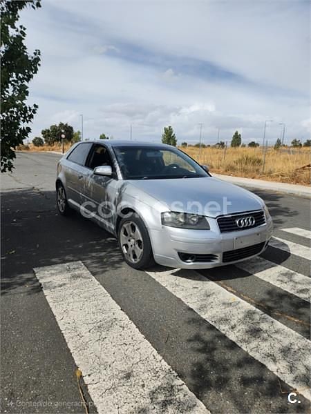 Gris / plata Usado 2004 Audi A3 Ambiente Berlina | 2700 € (Precio justo) - Imagen 1/4