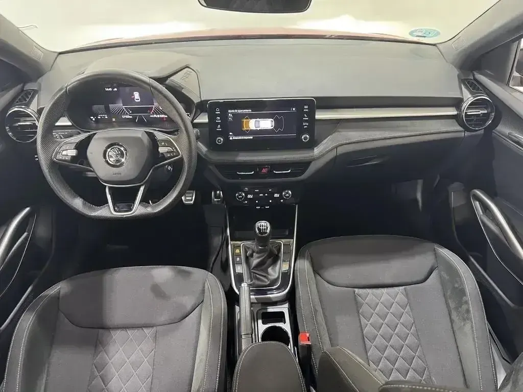Usado Skoda Fabia 116 CV (85 kW) 2024 Rojo Utilitario