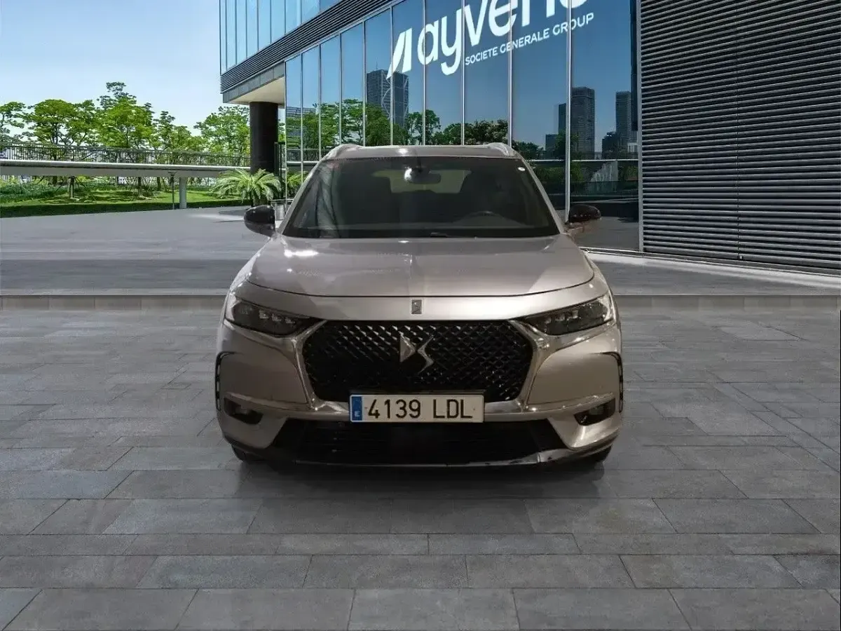 Usado DS Automobiles DS7 Crossback So Chic 180 CV (132 kW) 2019 Gris SUV