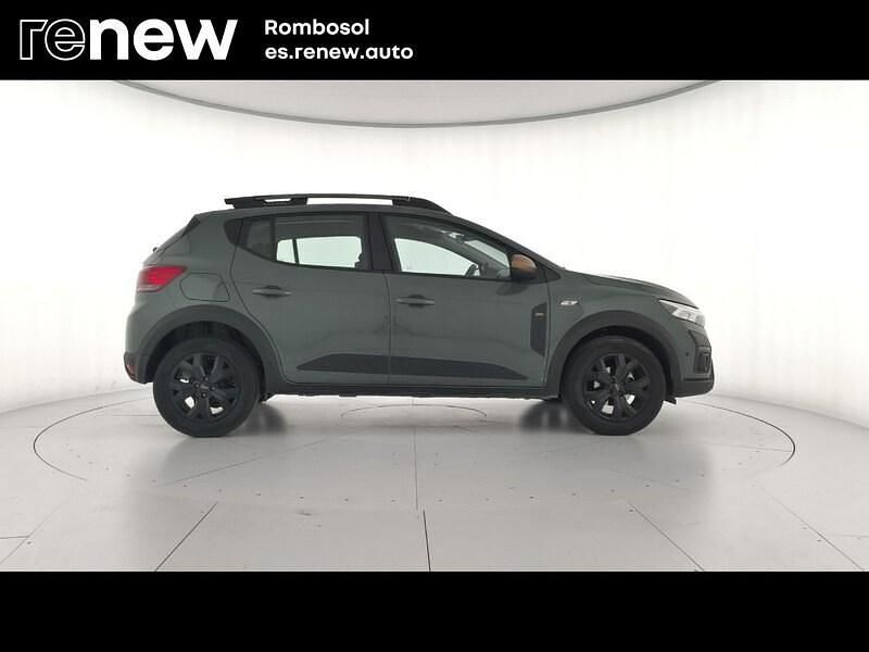 Usado Dacia Sandero Extreme 100 CV (73 kW) 2025 Verde Berlina