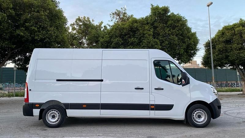 Usado Nissan Interstar 135 CV (99 kW) 2024 Blanco Van