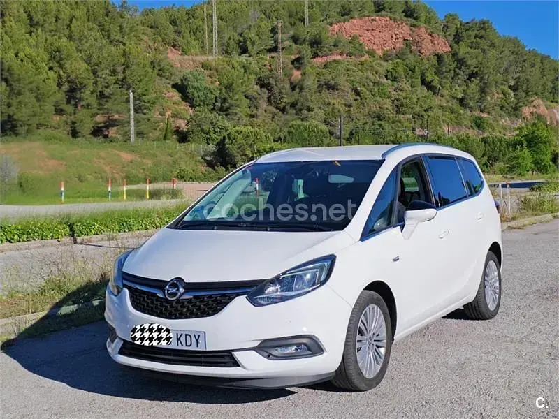 Usado Opel Zafira Tourer Selective 140 CV (102 kW) 2017 Blanco Monovolumen