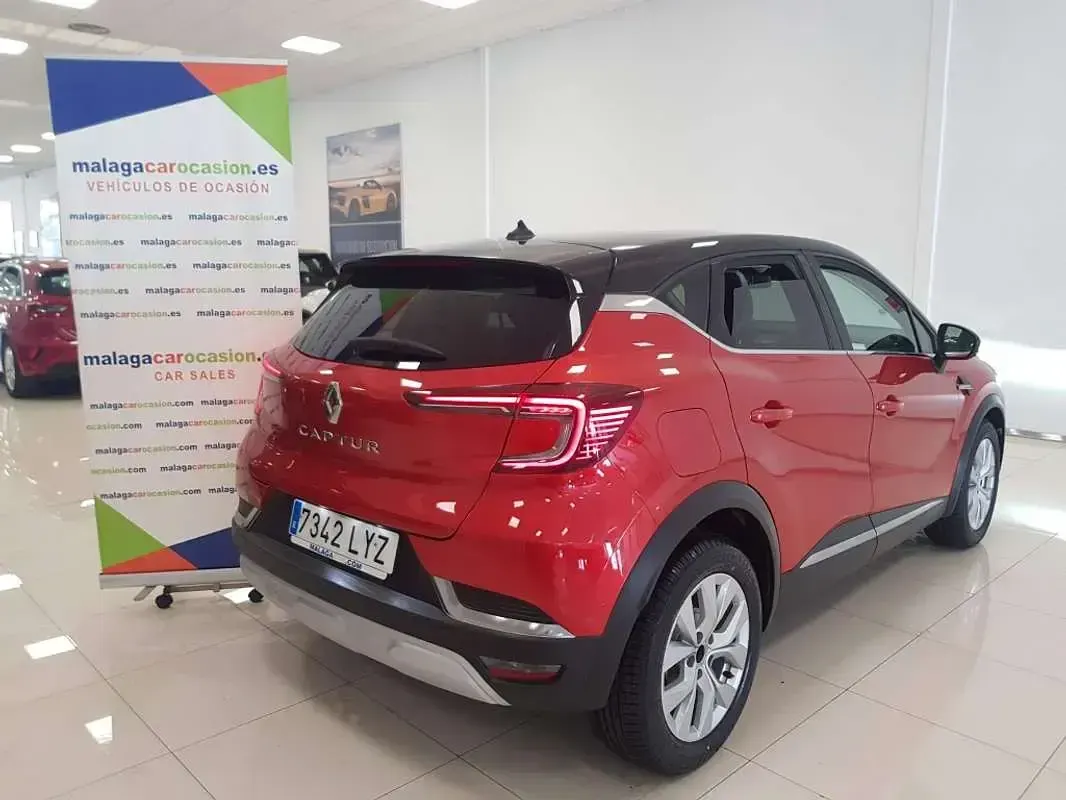 Usado Renault Captur Zen 91 CV (66 kW) 2022 Burdeos SUV