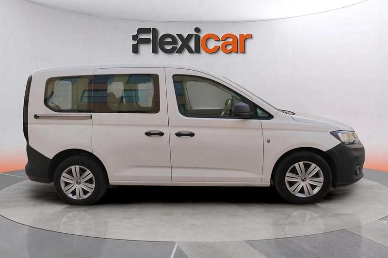 Usado VW Caddy Trendline 102 CV (75 kW) 2021 Blanco Monovolumen