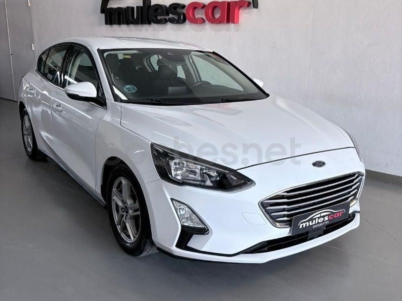 Usado Ford Focus Trend 120 CV (88 kW) 2020 Blanco Berlina