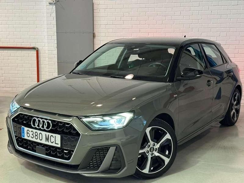 Usado Audi A1 Sportback Comfort 110 CV (80 kW) 2022 Gris Utilitario