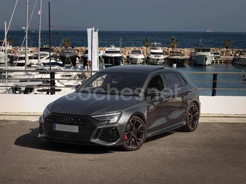 Gris / plata Usado 2024 Audi RS3 Sportback Utilitario | 69.990 € (Precio justo) - Imagen 1/4