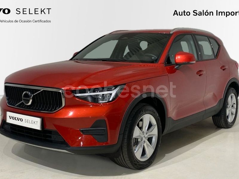 Granate Usado 2023 Volvo XC40 Core SUV | 33.900 € (Buen precio) - Imagen 1/4