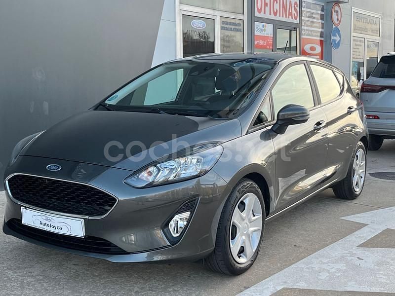 Usado Ford Fiesta Trend 100 CV (73 kW) 2021 Gris / plata Berlina
