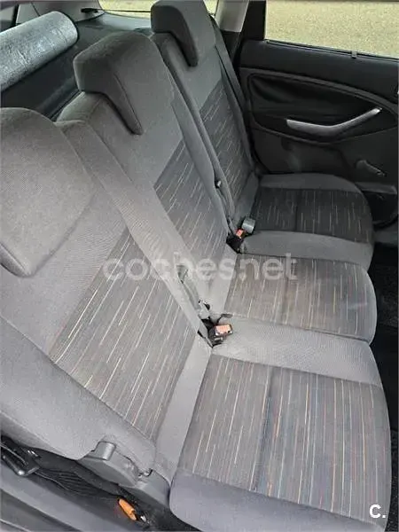 Usado Ford C-MAX Trend 115 CV (84 kW) 2007 Negro Monovolumen