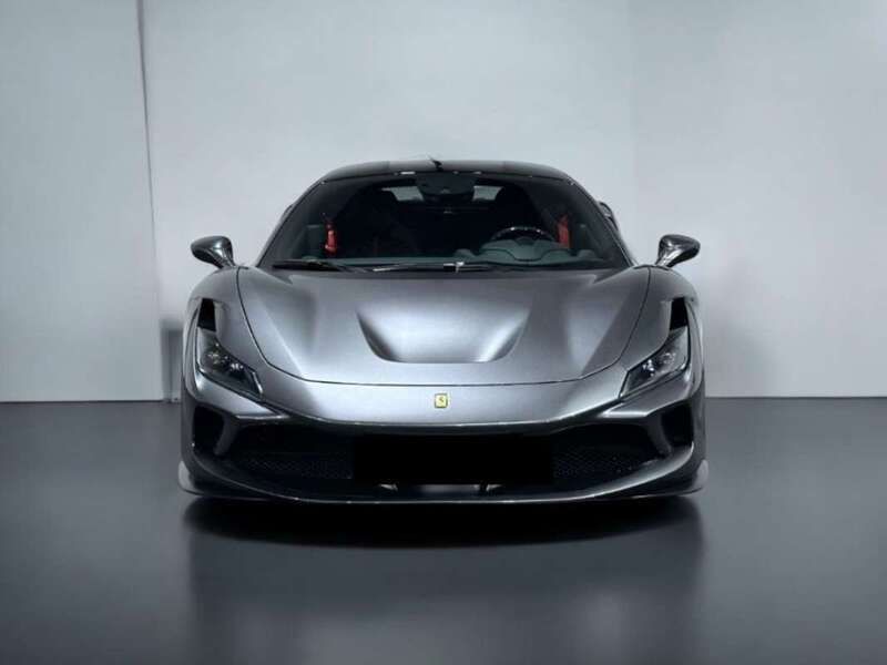 Gris Usado 2021 Ferrari F8 Coupe | 295.000 € - Imagen 1/4