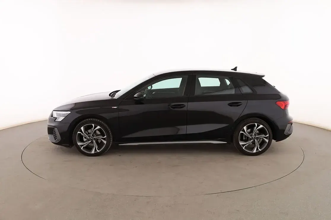 Usado Audi A3 Sportback S-Line 150 CV (110 kW) 2022 Negro Utilitario
