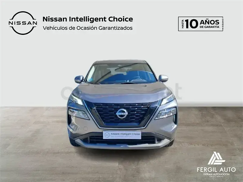 Usado Nissan X-Trail Acenta 213 CV (156 kW) 2024 Gris / plata SUV