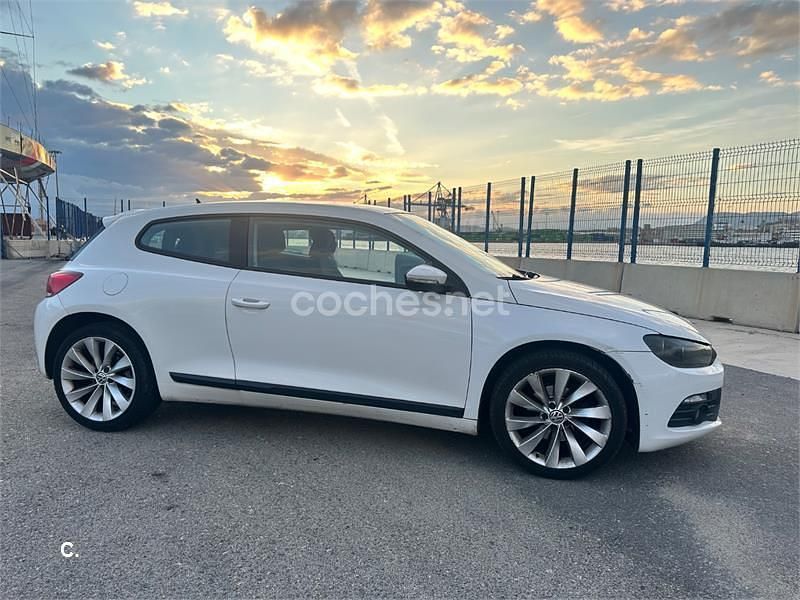 Blanco Usado 2010 VW Scirocco Coupe | 5900 € (Buen precio) - Imagen 1/4