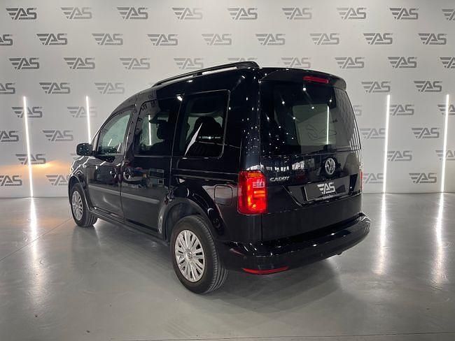Usado VW Caddy Trendline 2016 Negro Monovolumen