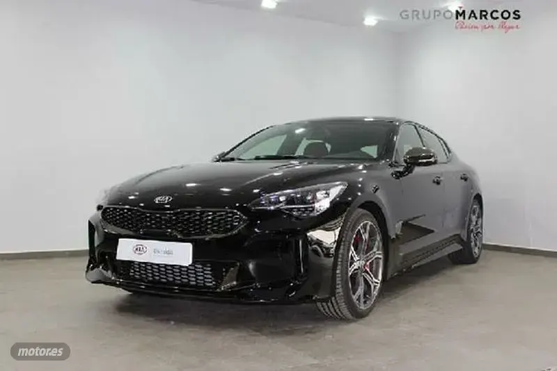 Usado Kia Stinger GT 269 CV (197 kW) 2021 Negro Utilitario