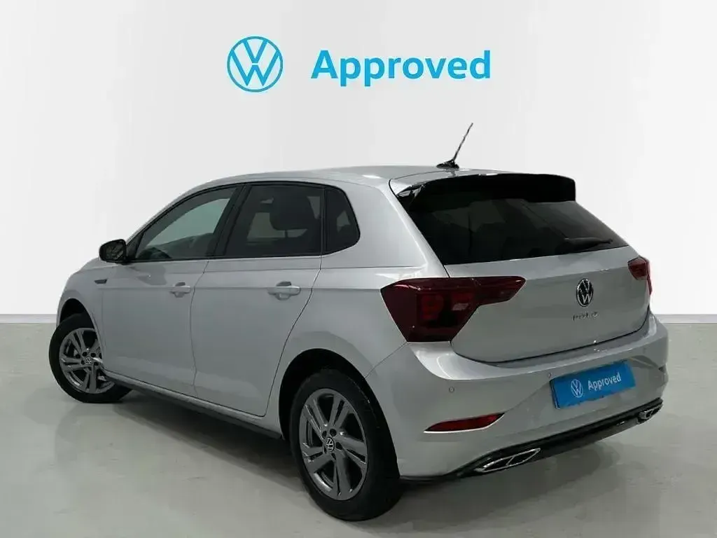 Usado VW Polo R-line 95 CV (69 kW) 2024 Gris Utilitario