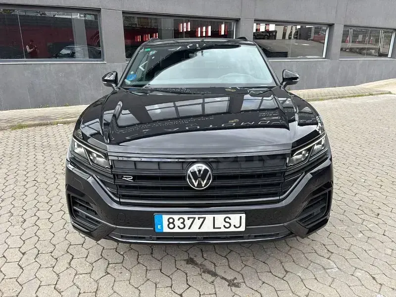 Usado VW Touareg R 462 CV (339 kW) 2021 Negro SUV