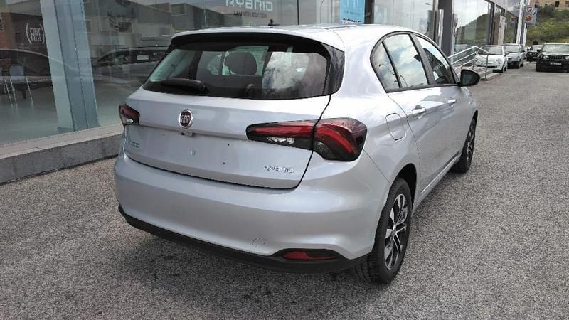 Usado Fiat Tipo City Life 130 CV (95 kW) 2022 Gris claro Utilitario