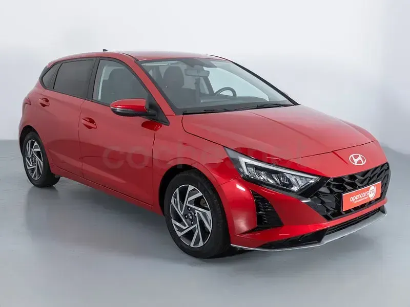 Usado Hyundai i20 100 CV (73 kW) 2024 Rojo Utilitario