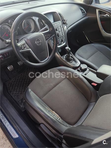 Azul Usado 2009 Opel Astra Cosmo Berlina | 2500 € (Buen precio) - Imagen 1/4