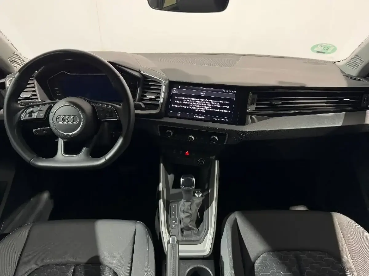 Nuevo Audi A1 Sportback 116 CV (85 kW) 2026 Azul Utilitario