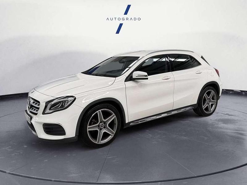 Usado Mercedes GLA180 AMG line 122 CV (89 kW) 2018 Blanco SUV