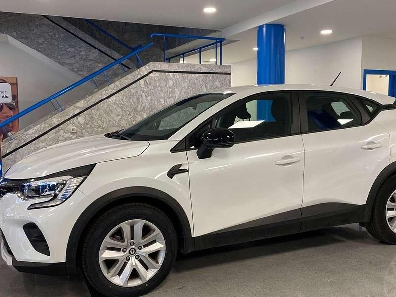 Usado Renault Captur Evolution 159 CV (116 kW) 2023 Blanco SUV