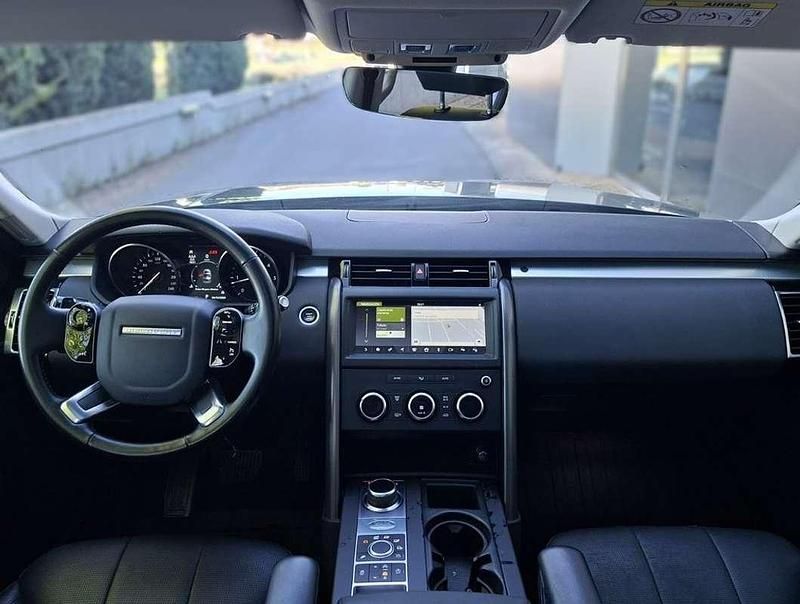 Käytetty Land Rover Discovery 5 Landmark 306 HP (225 kW) 2021 Harmaa Katumaasturi